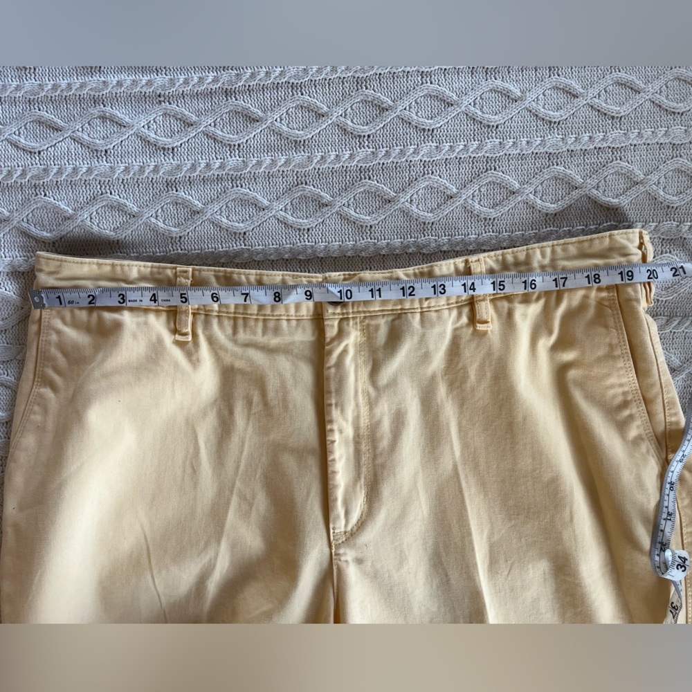 IZOD Saltwater Chinos Light Yellow Flat Front Dress Shorts Men’s Size 40W - Picture 14 of 15